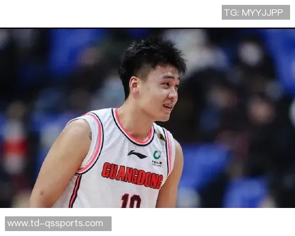 孟铎透露伤情未及韧带赵睿微博送祝福:我保护你 孟铎透露伤情未及韧带赵睿微博送祝福:我保护你