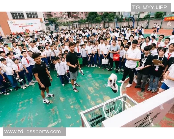 旧鞋新生筑梦耐高，耐克打造首座耐高主题环保球场