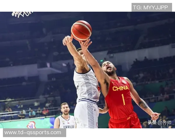 猜一猜他模仿的是哪位NBA球星?一场精彩绝伦的模仿秀背后隐藏的秘密 猜一猜他模仿的是哪位NBA球星?一场精彩绝伦的模仿秀背后隐藏的秘密