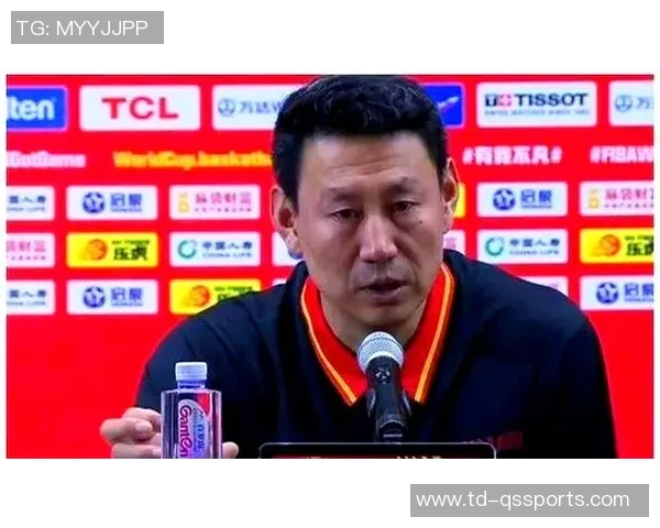 男篮领队:对两支球队的战绩满意李楠杜锋有担当 男篮领队:对两支球队的战绩满意李楠杜锋有担当